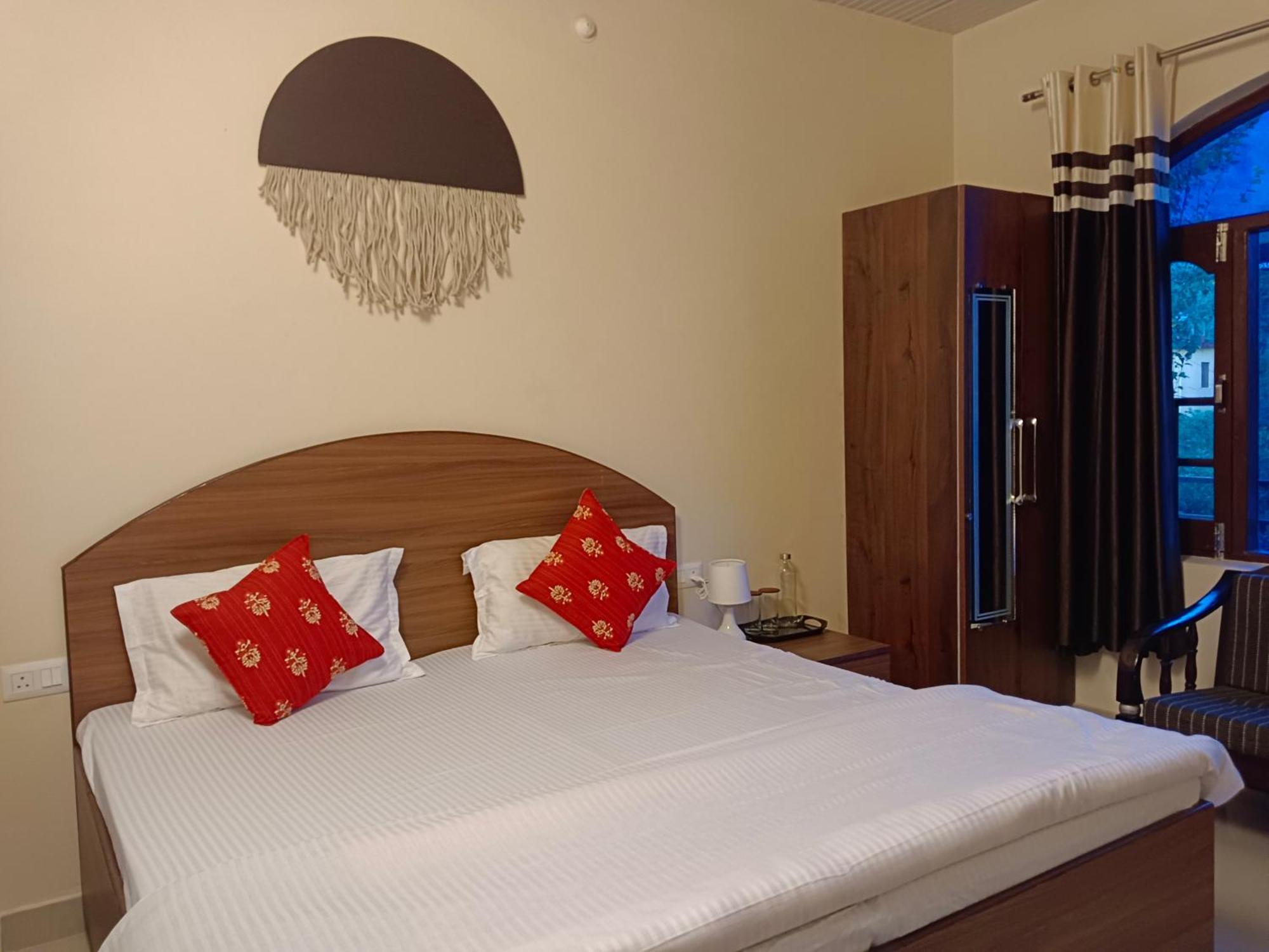 Aditya Homestay Bir-Billing Surrounded By Mountains Exterior foto